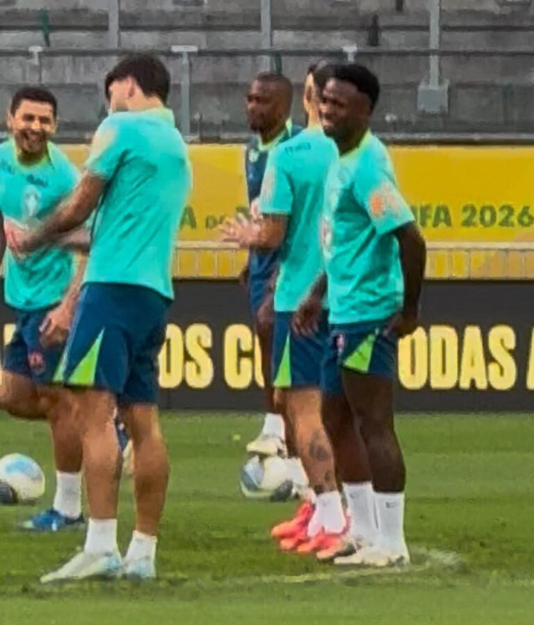 Seleção Brasileira se Prepara para Enfrentar o Uruguai em Salvador