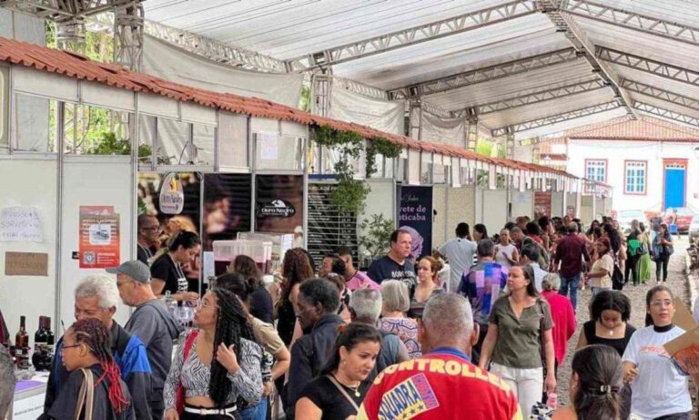 Festival da Jabuticaba em Sabará: Um Evento que Celebra a Cultura e a Gastronomia Mineira