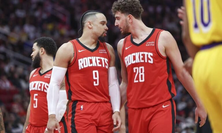 Warriors e Rockets se enfrentam em jogo emocionante na NBA: Análise e previsões