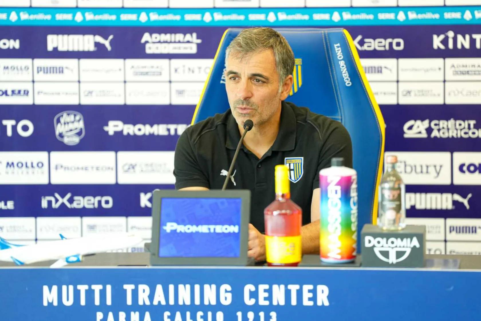 Fabio Pecchia durante a coletiva de imprensa