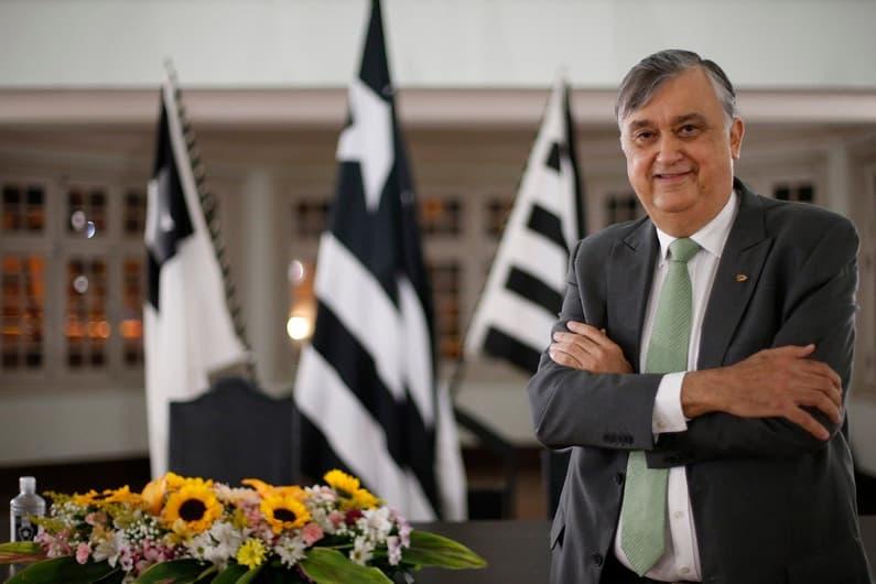 Presidente Durcesio Mello do Botafogo