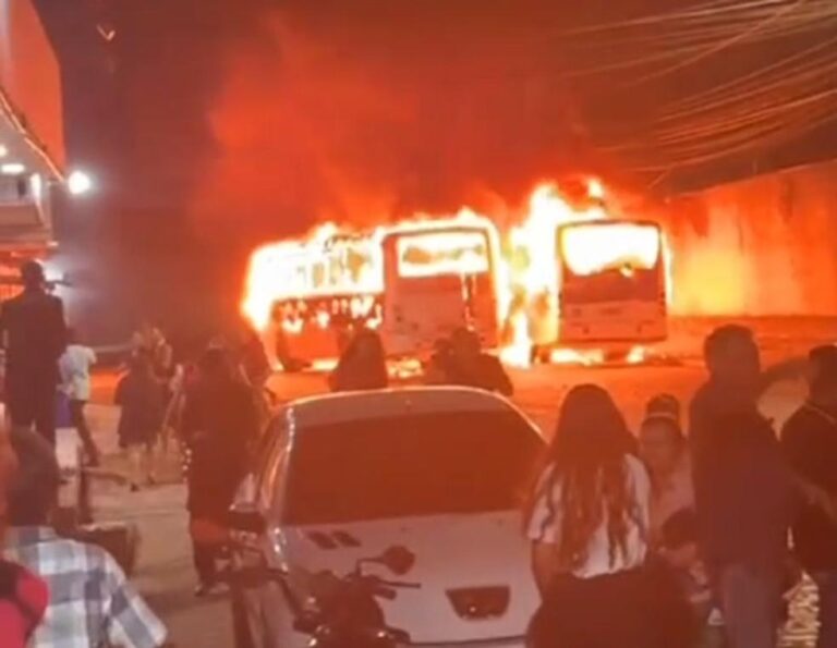 Protestos em Natal: Ônibus incendiados após morte de motociclista em operação policial