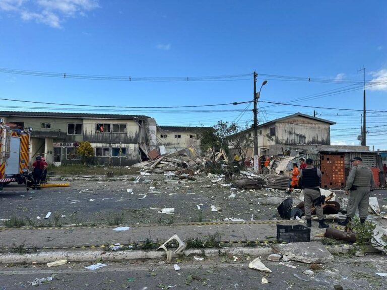 Tragédia em Maceió: Prédio desaba após explosão e deixa vítimas