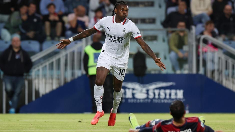 Cagliari e Milan em partida emocionante