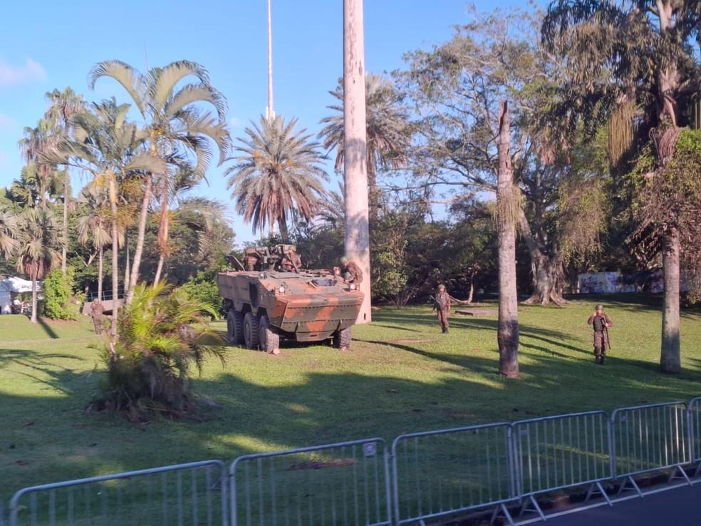 Tanque do Exército no Aterro: parque foi gradeado e fechado ao trânsito