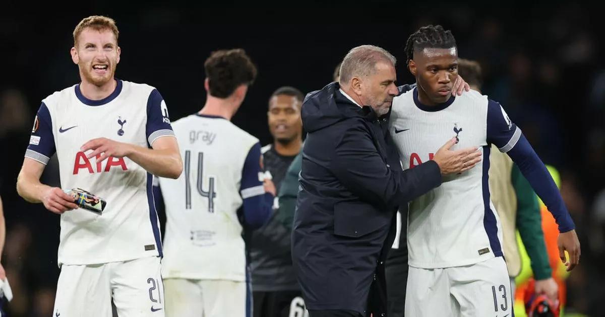 Ange Postecoglou e sua equipe do Tottenham prontos para enfrentar o Roma na Europa League.