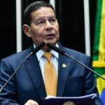 Mourão Defende Bolsonaro e Critica Indiciamento por Tentativa de Golpe