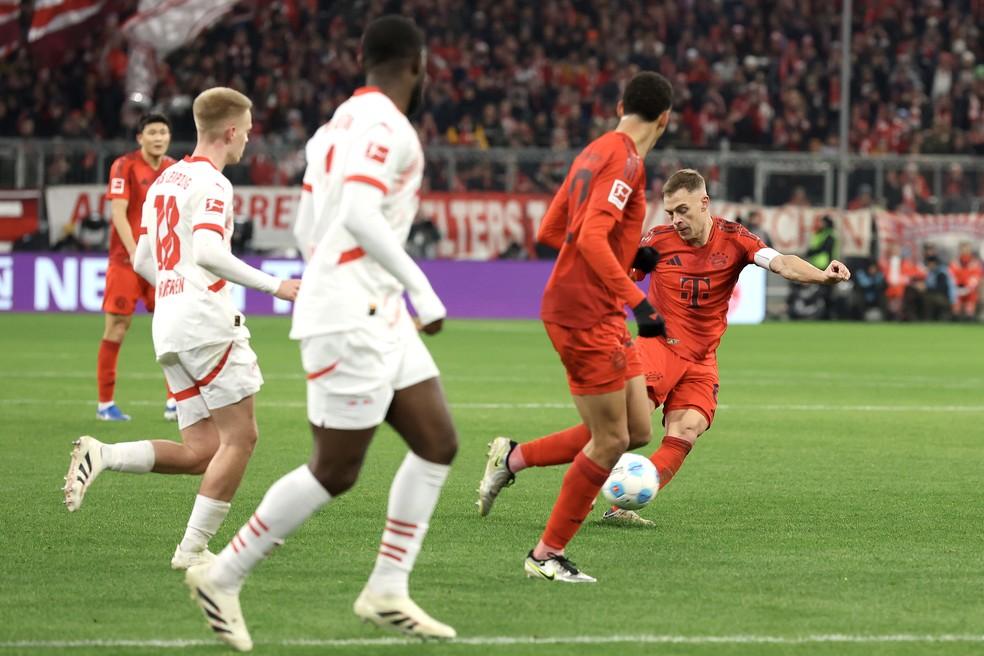 Kimmich marcou belo gol no jogo entre Bayern de Munique e RB Leipzig