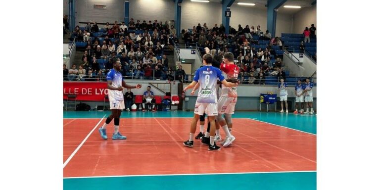 Asul de Lyon busca reabilitação em casa com série de quatro jogos decisivos