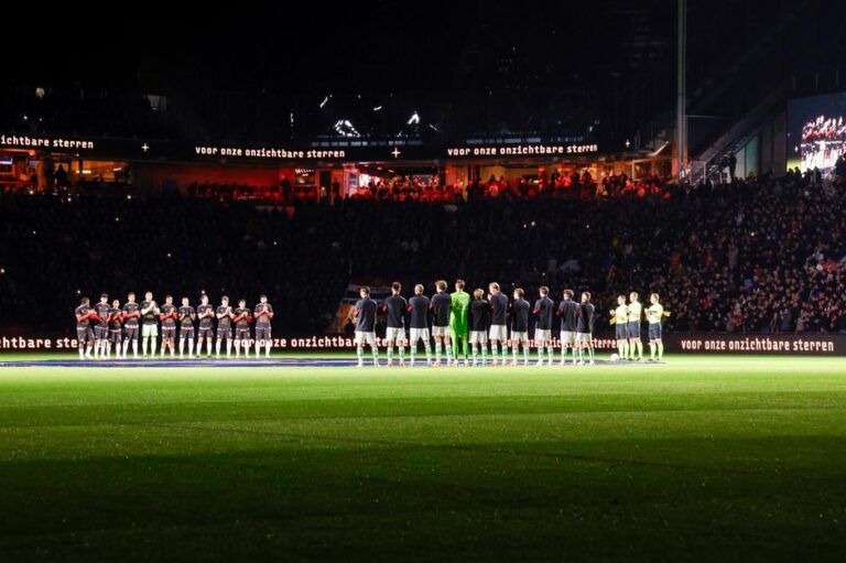 PSV goleia FC Twente por 6 a 1 em partida decisiva