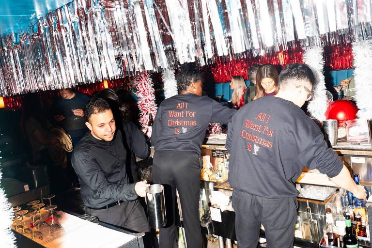 Imagens de bar dedicado à cantora Mariah Carey em Nova York