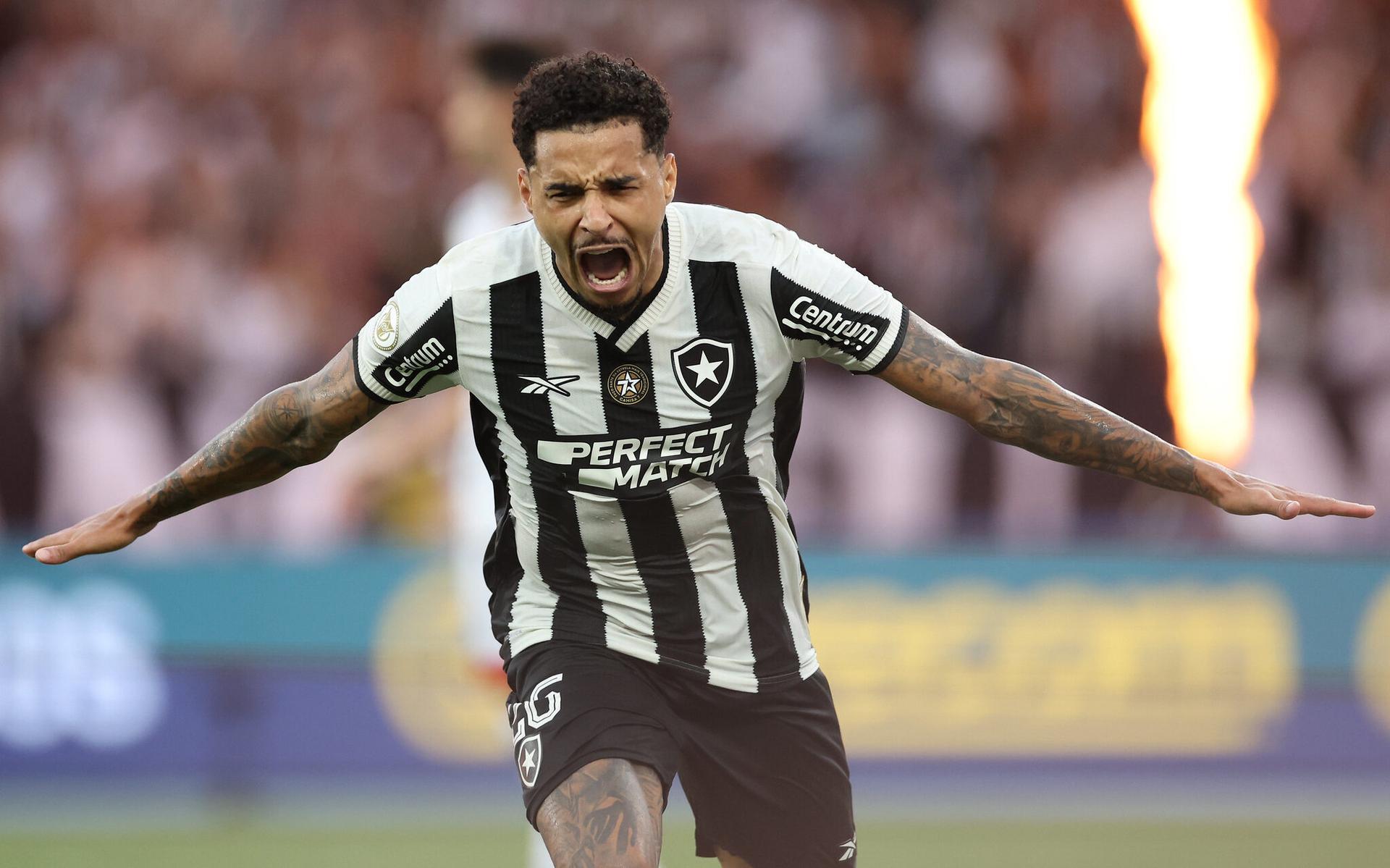 Gregore em ação pelo Botafogo