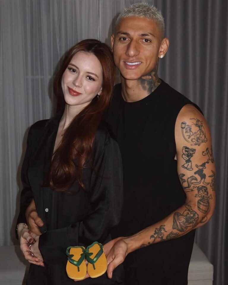 Richarlison anuncia que será pai pela primeira vez ao lado de Amanda Araújo