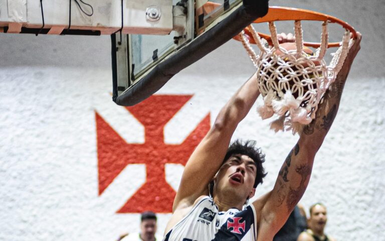 Vasco Enfrenta o Bauru em Busca de Vaga na Copa Super 8 do NBB