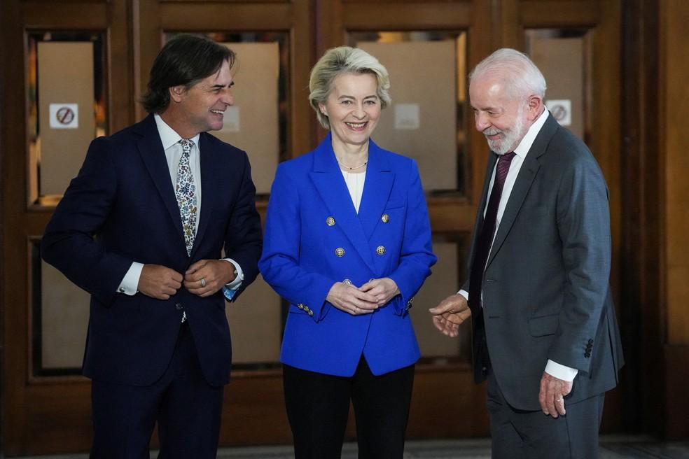 Líderes em reunião durante anúncio de acordo no Mercosul