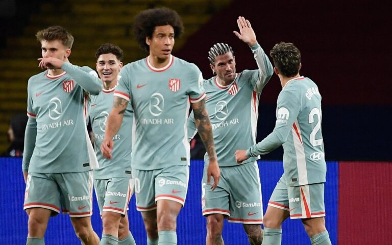 Atlético de Madrid surpreende Barcelona e assume a liderança de La Liga