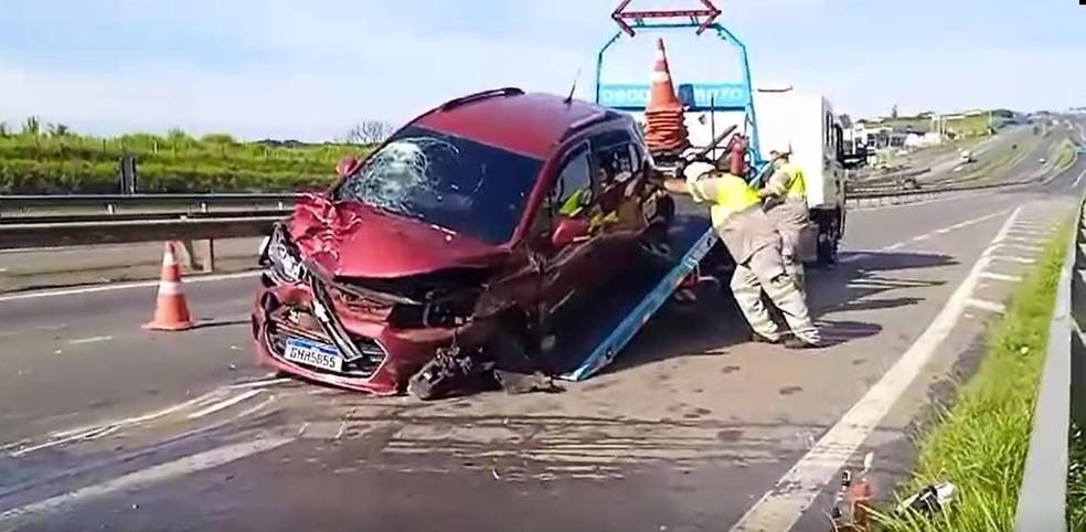 Acidente entre carro furtado e moto deixou uma pessoa morta em Campinas