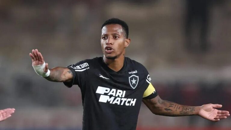 Em fim de contrato com o Botafogo, Tchê Tchê acerta com o Vasco para 2025