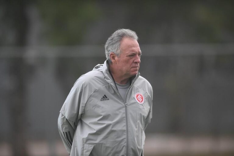 Abel Braga confia em retorno ao futebol em 2025: O futuro no Inter é incerto!