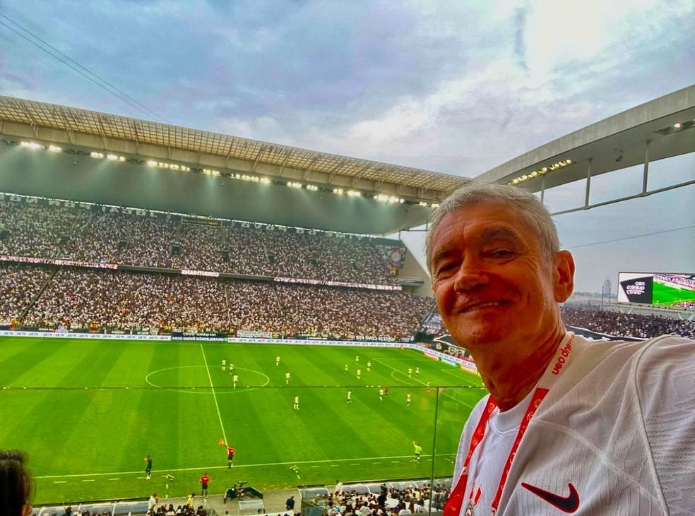 Apresentador Serginho Groisman em jogo do Corinthians