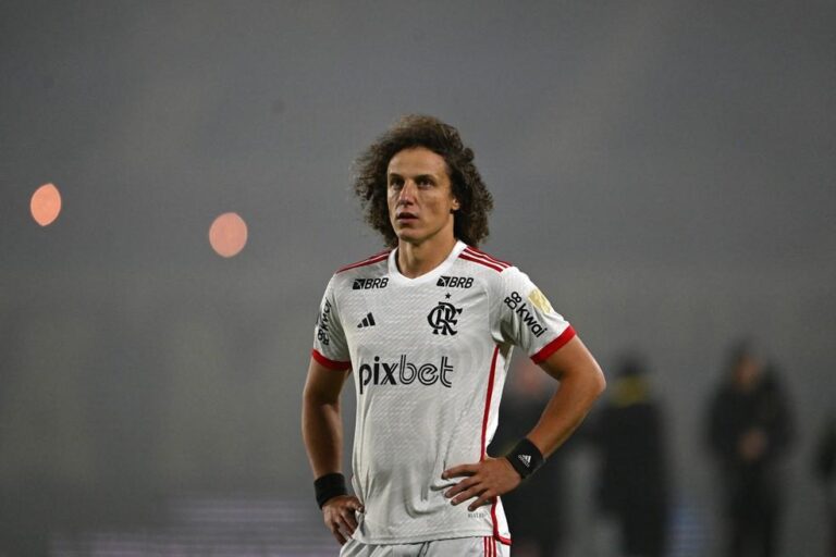 Futuro de David Luiz no Flamengo: Renovação ou Sondagem do Vasco?