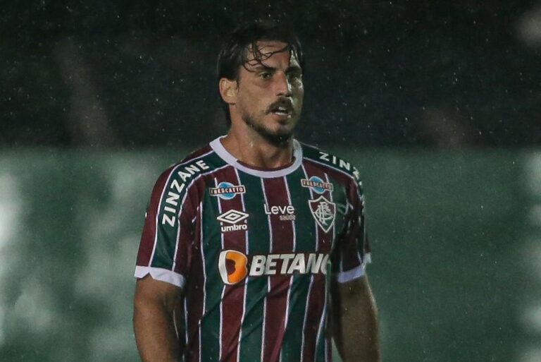 Gabriel Pires deixa o Fluminense e acerta com o Panserraikos da Grécia