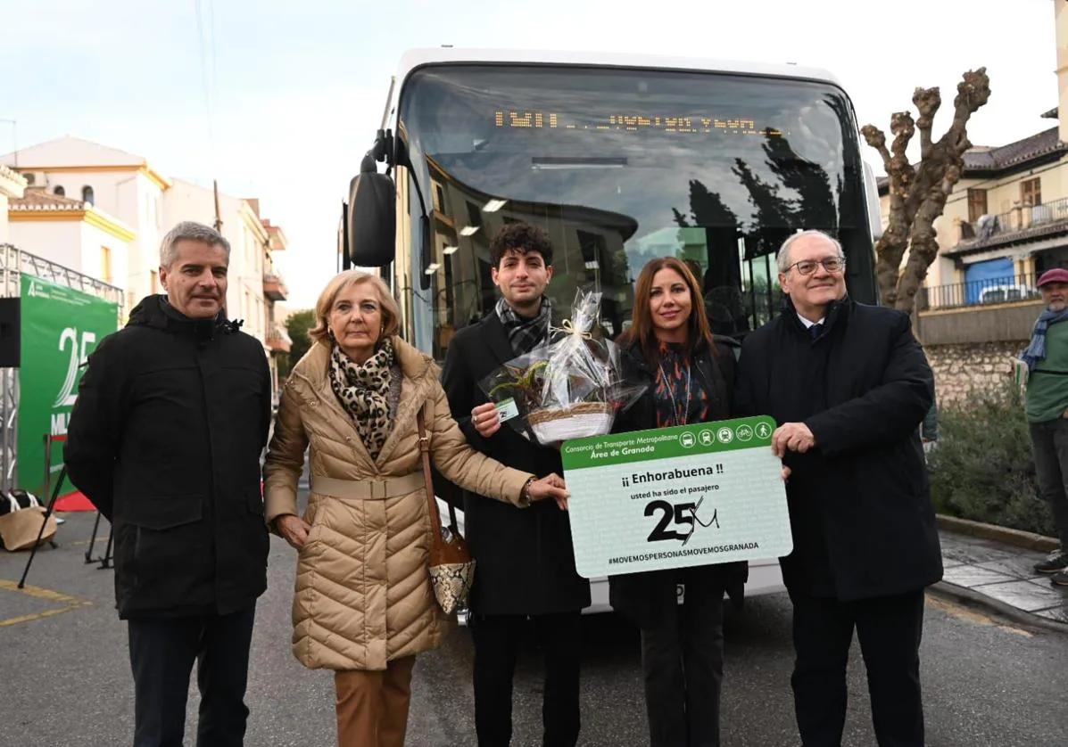 Ônibus do transporte metropolitano de Granada