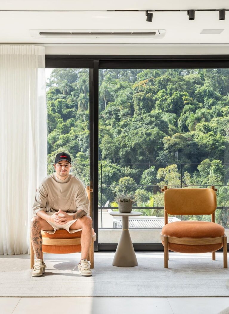 Gamer Victor Augusto, conhecido como Coringa, revela sua nova casa em São Paulo