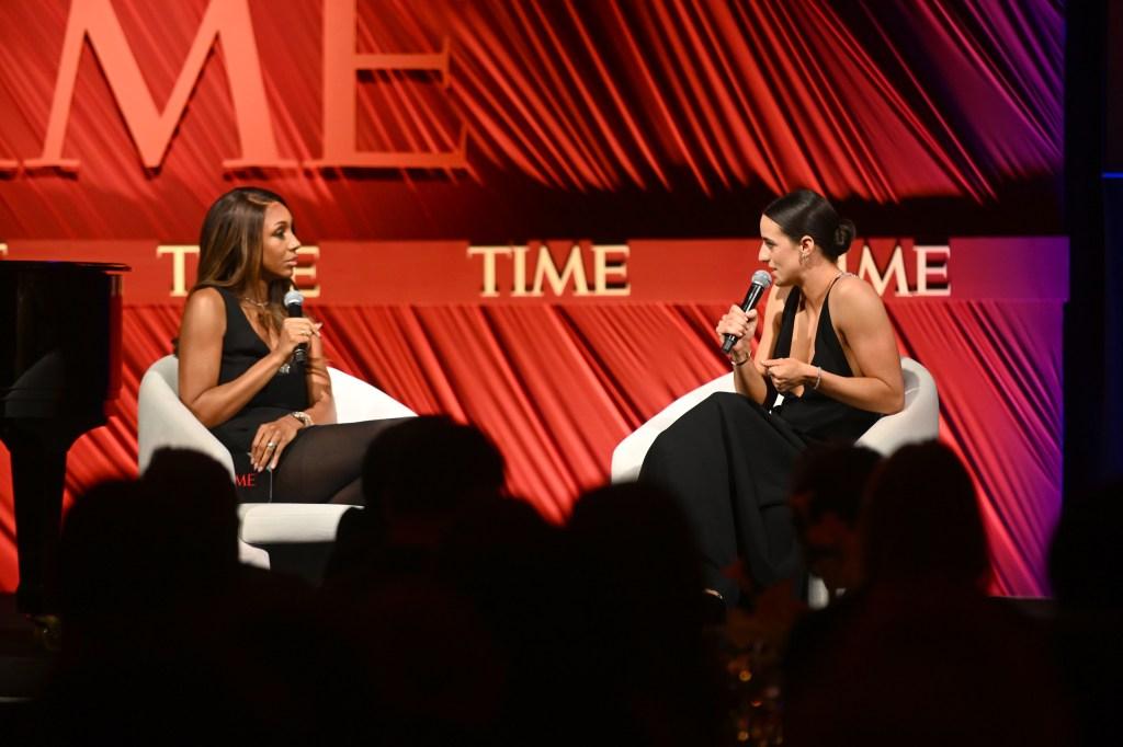 Caitlin Clark e Maria Taylor no evento 'A Year In TIME'