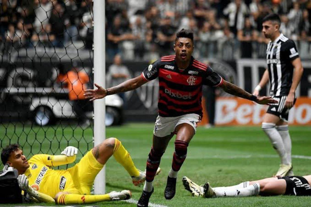 Atlético-MG nega interesse em Bruno Henrique, do Flamengo, para substituir Paulinho.