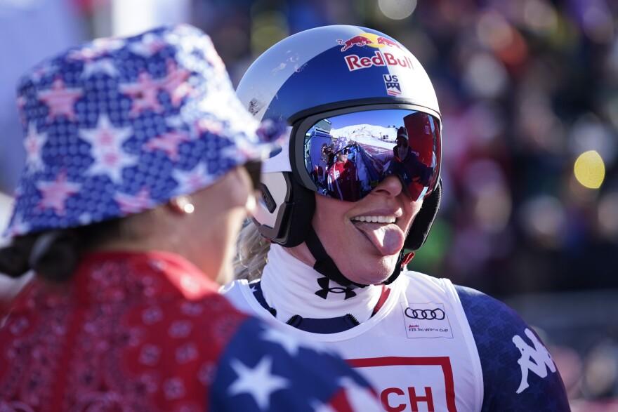 Lindsey Vonn celebra na final da Copa do Mundo de esqui em St. Moritz