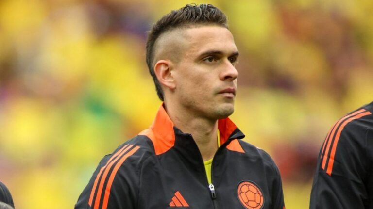 Rafael Borré permanece no Internacional: Presidente garante a permanência do atacante