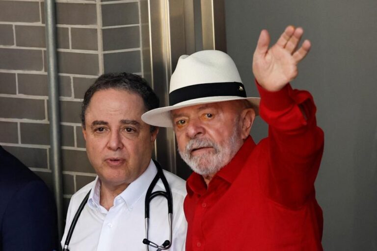 Almoço de Confraternização: Lula Reúne Ministros Após Cirurgia em São Paulo