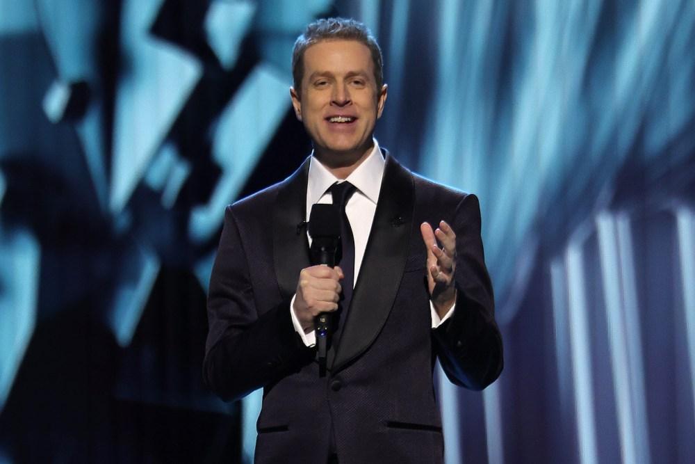 Geoff Keighley no palco do Game Awards 2024