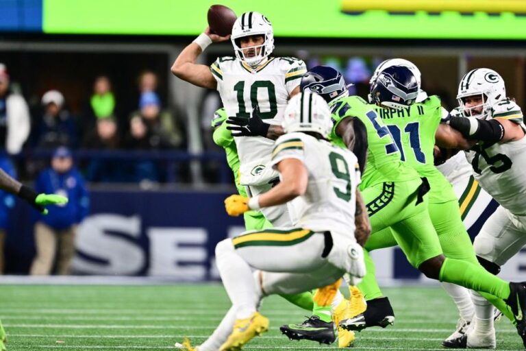 Green Bay Packers vence Seattle Seahawks e se aproxima dos playoffs da NFL
