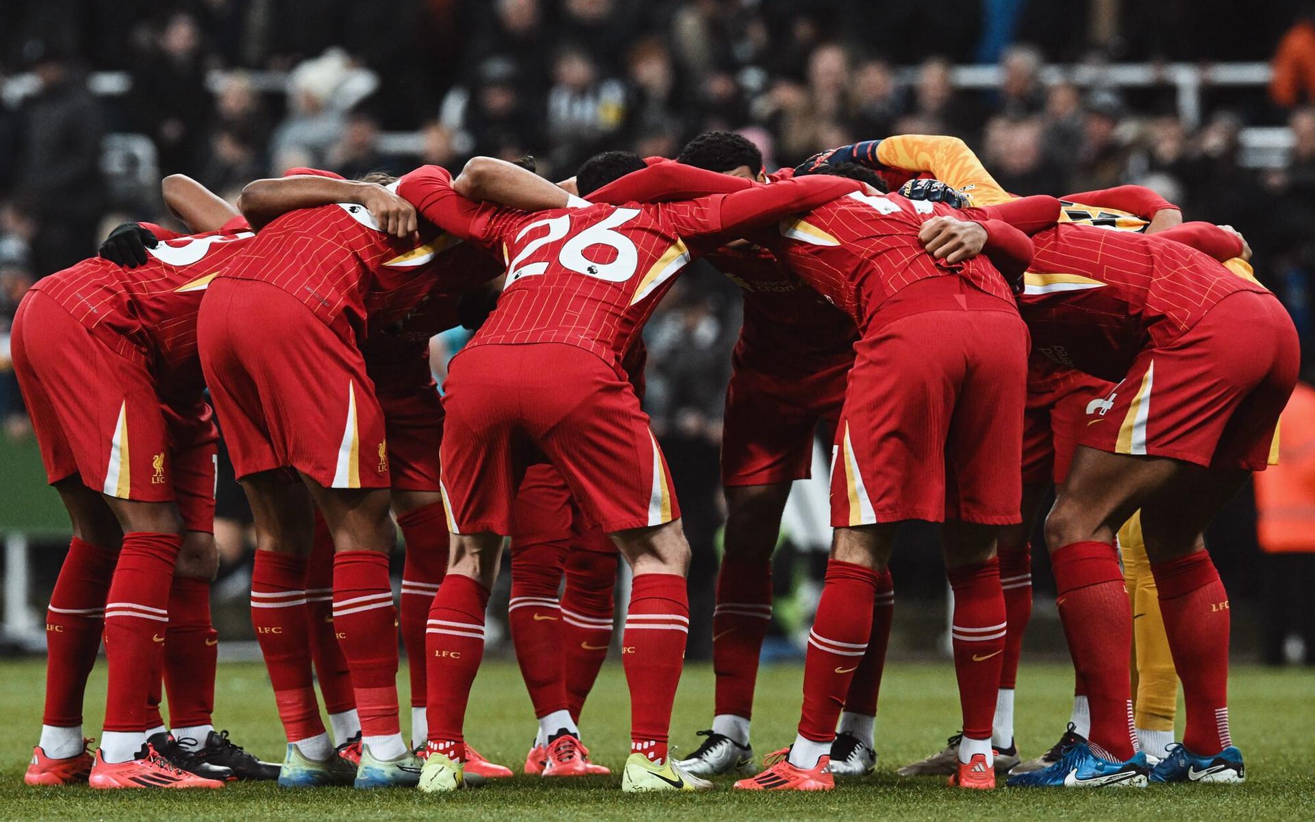 Jogadores do Liverpool durante uma partida