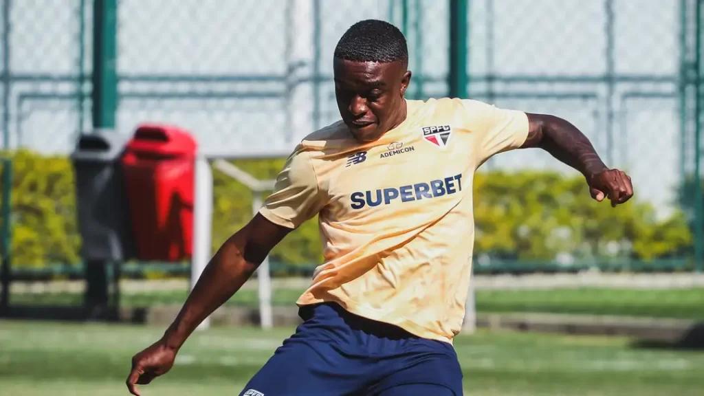 Méndez não atuou pelo São Paulo em 2024 e vai rescindir o contrato. (Foto: Rubens Chiri/SPFC).