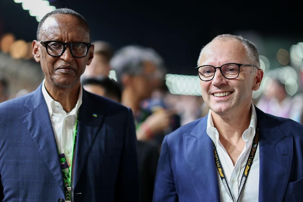 Presidente de Ruanda, Paul Kagame, e o presidente da F1, Stefano Domenicali, no GP do Catar de 2024.