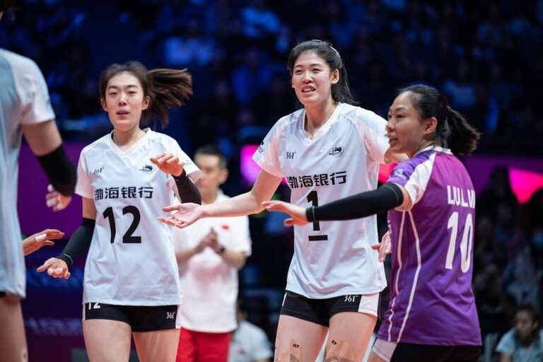 Praia Clube luta, mas perde para Tianjin e disputará o 3º lugar no Mundial de Vôlei