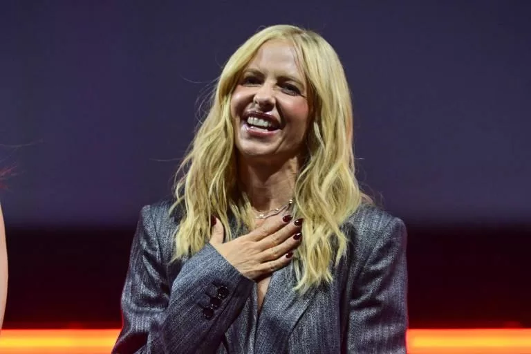 Sarah Michelle Gellar e Patrick Dempsey emocionam público na CCXP 2024