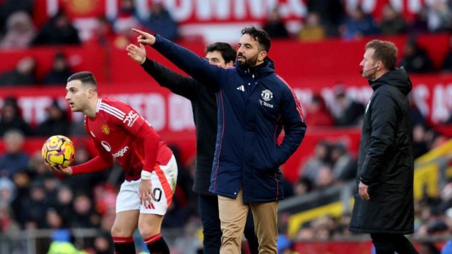 Ruben Amorim e Andoni Iraola durante a partida entre Manchester United e Bournemouth