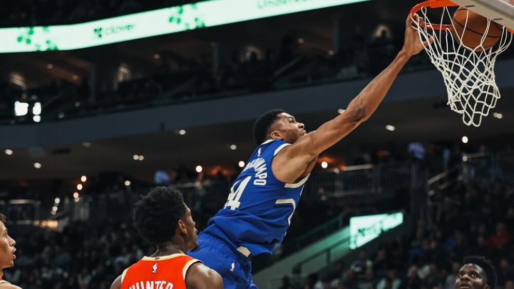 Giannis Antetokounmpo, ala-pivô grego do Milwaukee Bucks