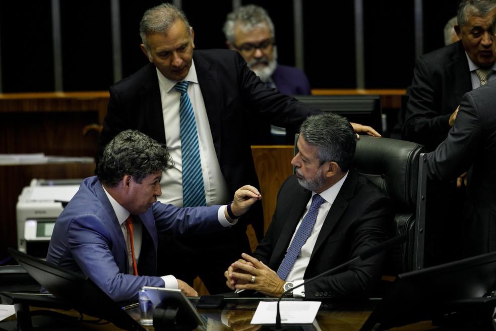 Reginaldo Lopes, Aguinaldo Ribeiro e Arthur Lira discutem a Reforma Tributária