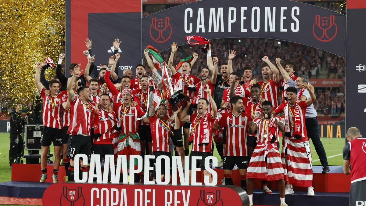 Jogadores do Athletic celebram a vitória na Copa do Rey