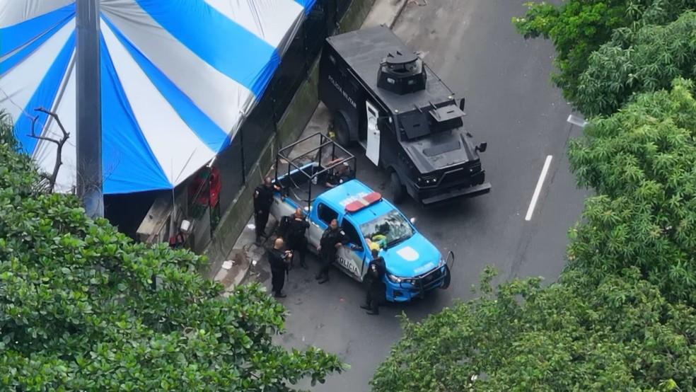 Blindados da PM estão na Rocinha