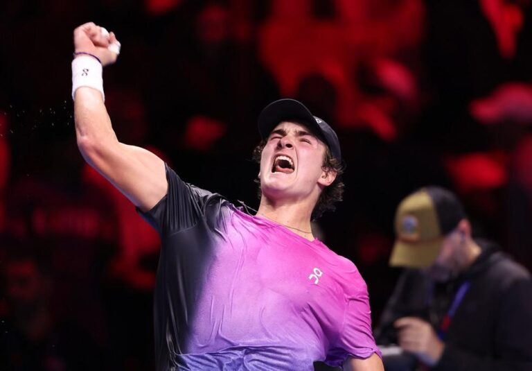 João Fonseca conquista o Next Gen ATP Finals e supera marcos de Guga