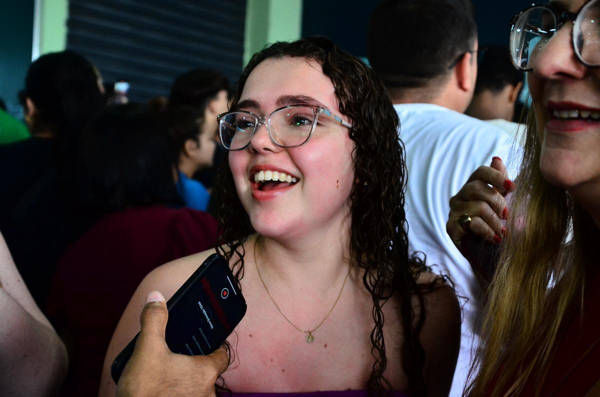 Mariana Sabugosa emocionada após ser aprovada