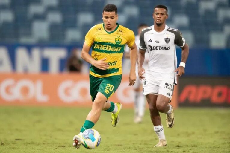 Botafogo busca reforço: clube faz sondagens por lateral Rikelme