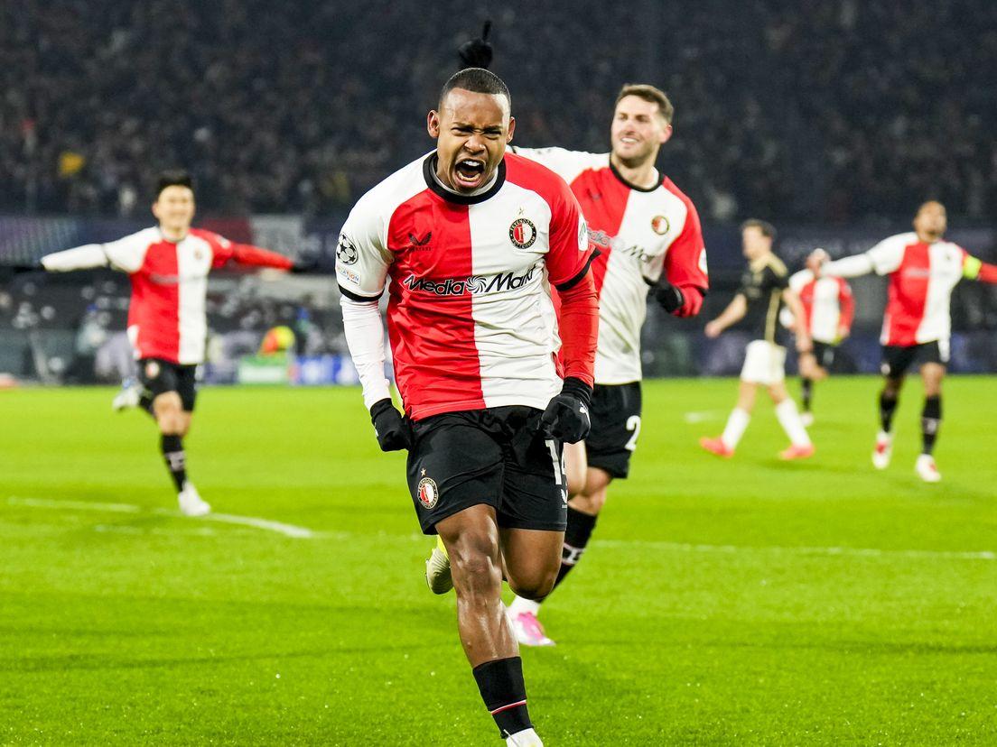 Igor Paixao celebra seu gol contra o Sparta Praag