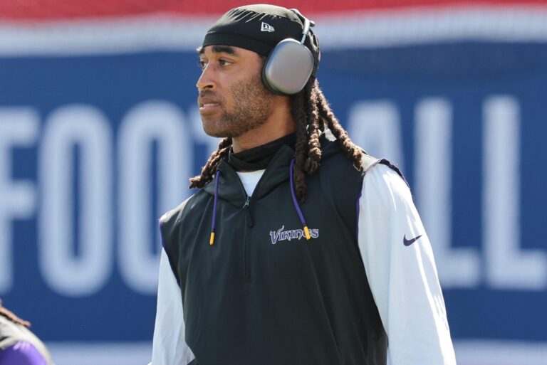 Stephon Gilmore é confirmado para o duelo decisivo dos Vikings contra os Seahawks